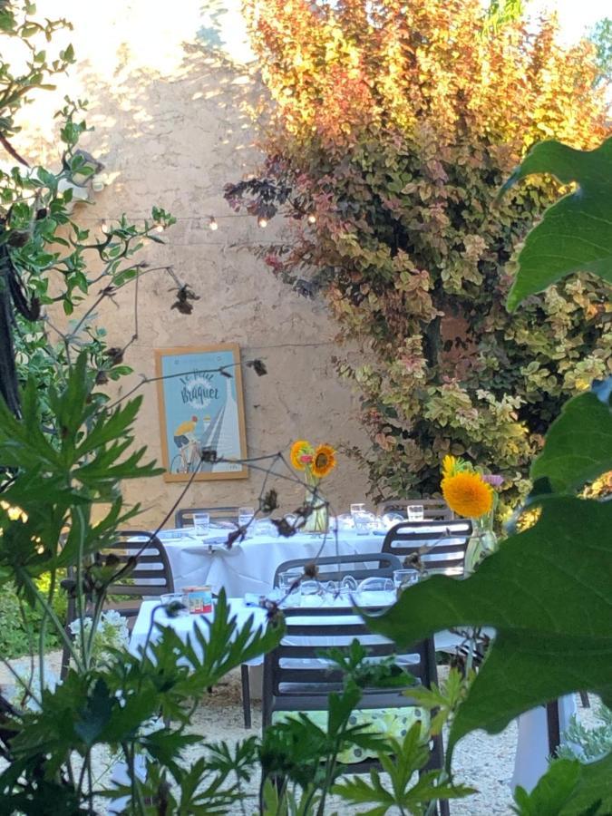 La Belle Etoile Chambres Roaix Εξωτερικό φωτογραφία