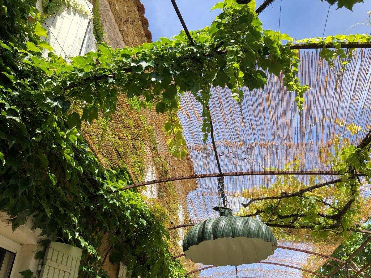 La Belle Etoile Chambres Roaix Εξωτερικό φωτογραφία